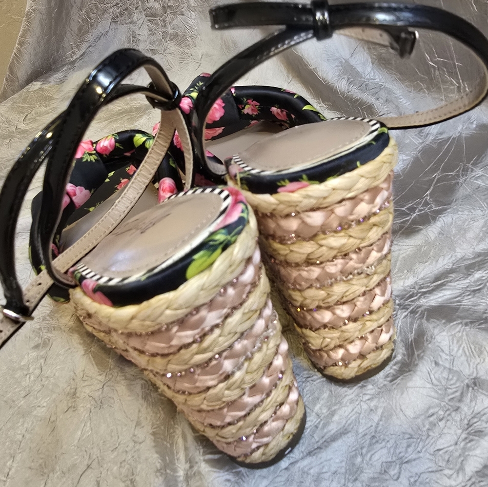 ●$30●TODAY ONLY!! Betsey Johnson Black and Pink Wedge Shoes - Picture 9 of 16